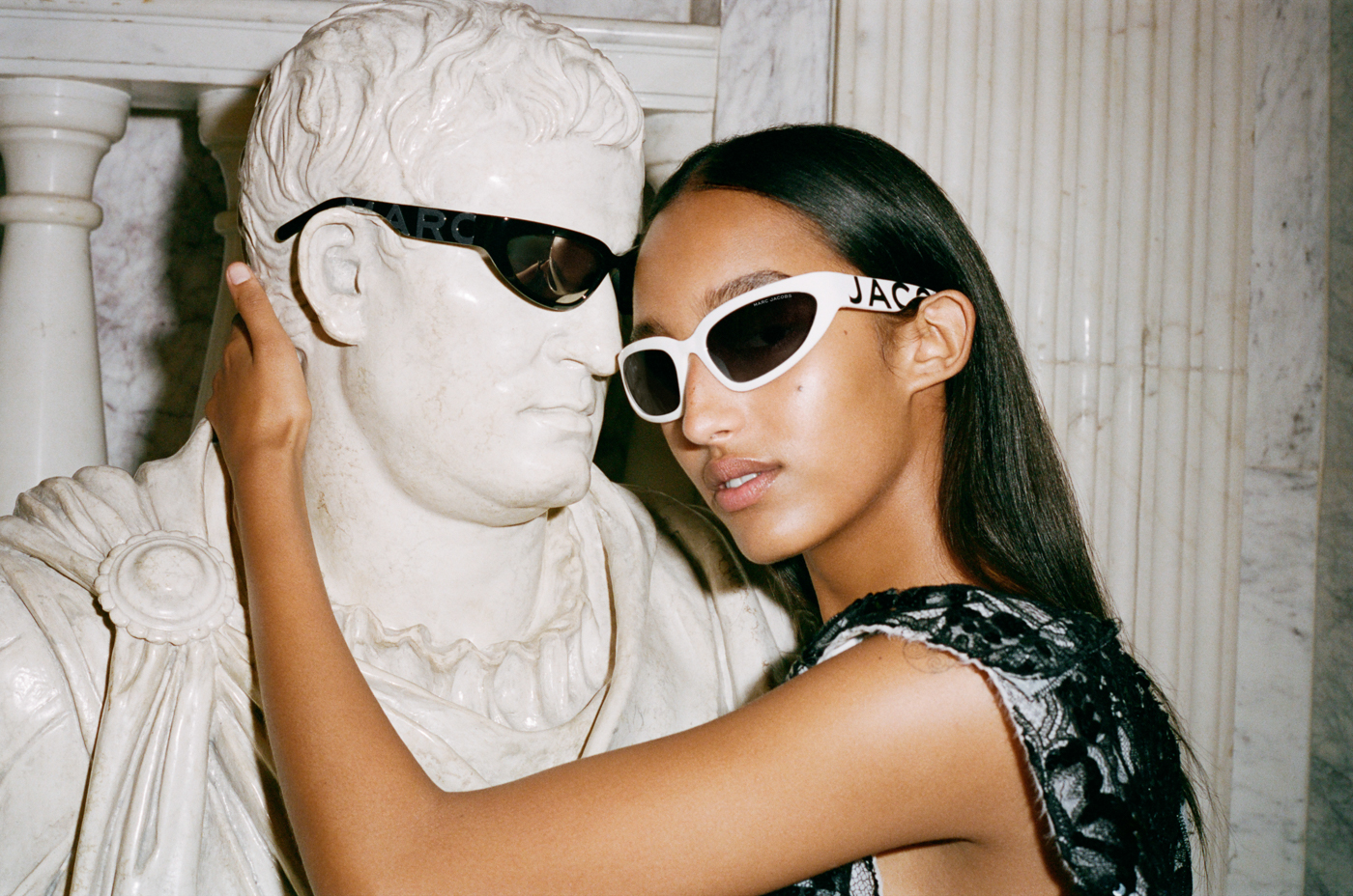 Safilo y Marc Jacobs anuncian la renovación de su acuerdo de licencia global de gafas.